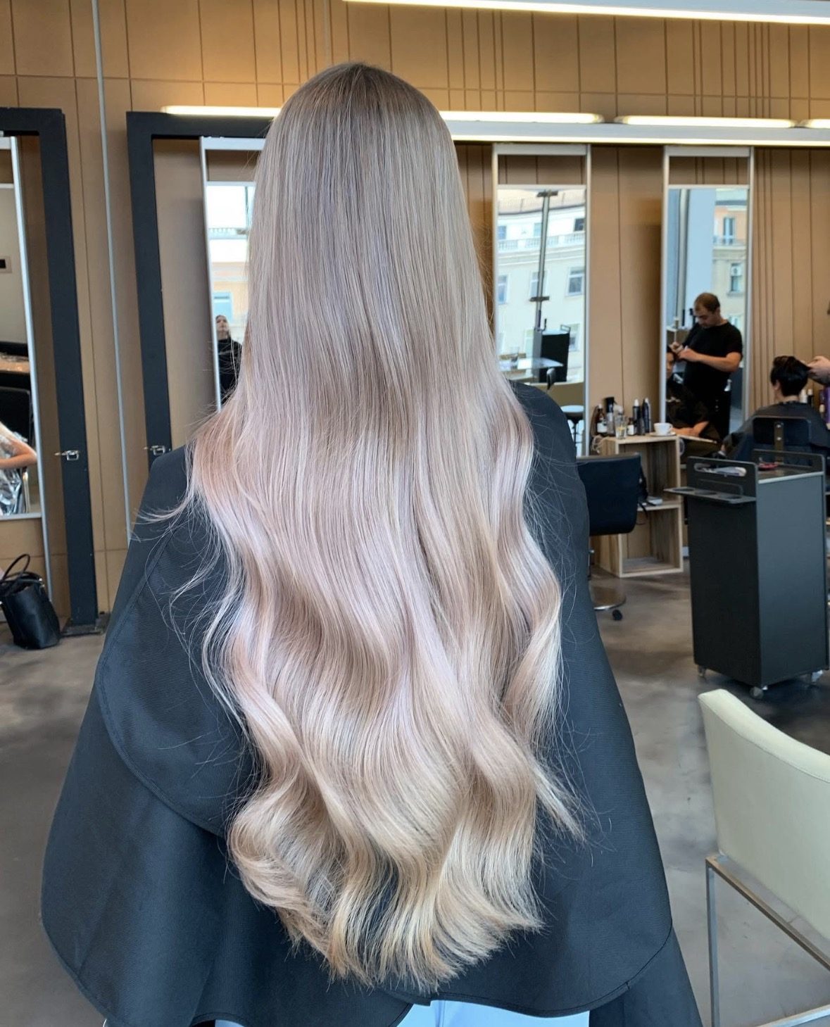 Koloryzacja i modelowanie włosów — Wilamowski Hair